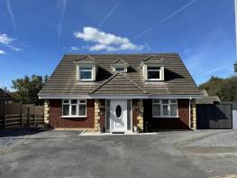 28, Clos Y Dderwen, Cross Hands, Llanelli SA14 6RN