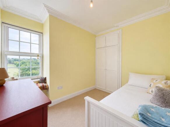2 bed Flat for sale Image 11