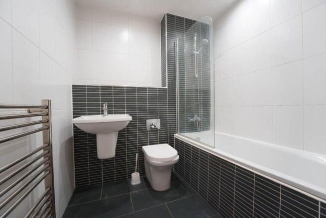 2 bed Flat to rent Image 5