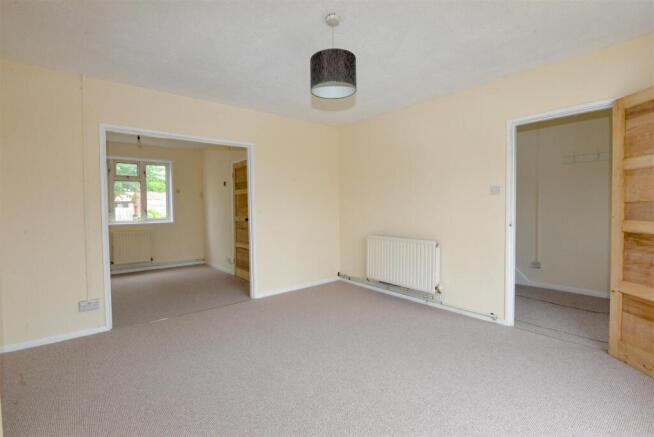 Living Room 2.jpg
