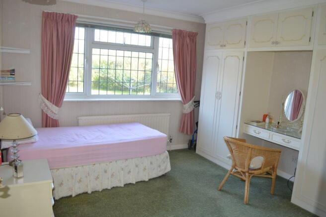 BEDROOM 2