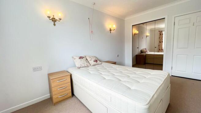 bed2.jpg