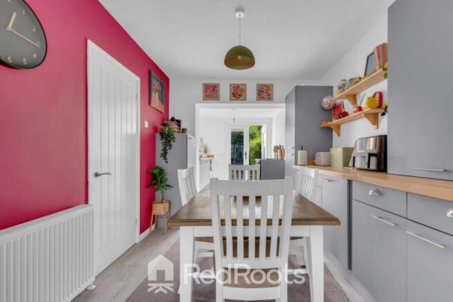 3 bed Semi-Detached for sale Image 7