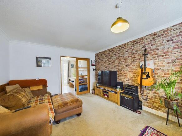 3 bed Semi-Detached for sale Image 5