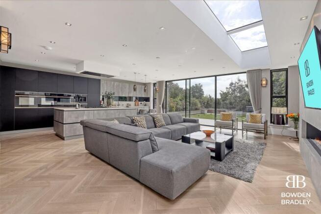 Kitchen/Lounge