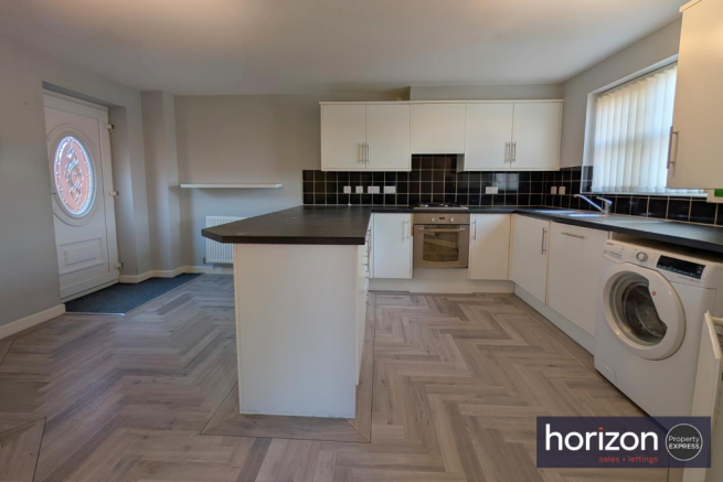 Kitchen/ Dining Area