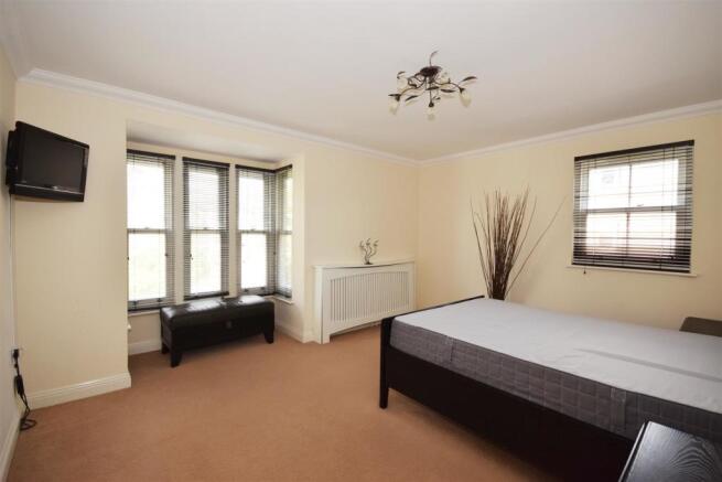 BEDROOM 1.JPG