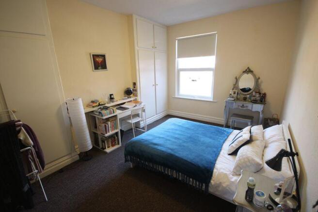 5 bed Terraced to rent Image 9