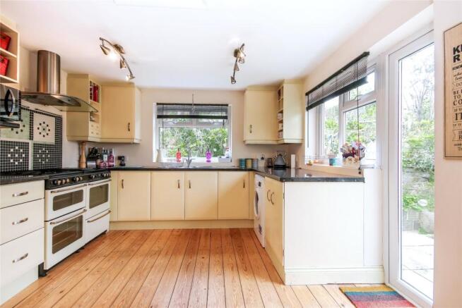 Kitchen/ Dining Room