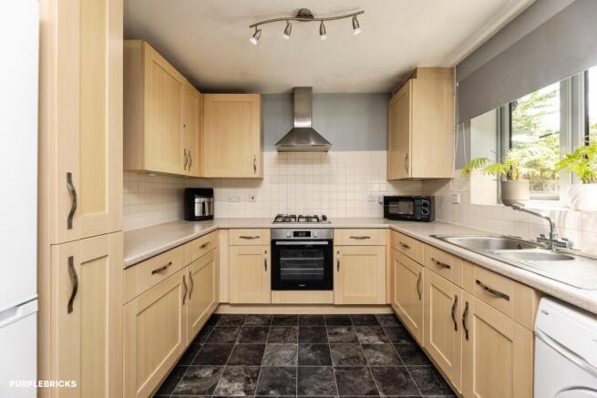 3 bed Town House for sale Image 5