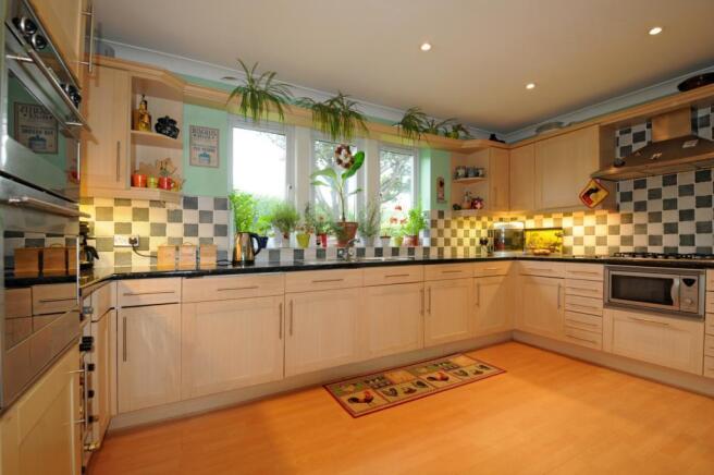 Breakfasting Kitchen