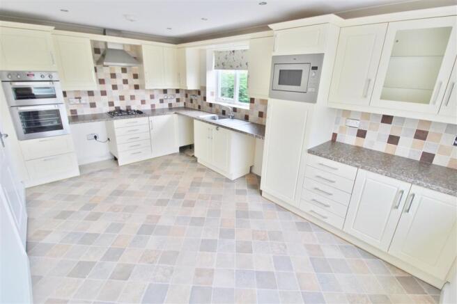 BREAKFAST KITCHEN