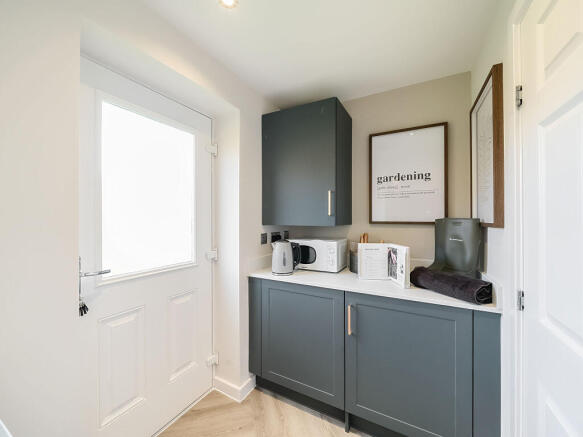 4 bed Detached for sale Image 6