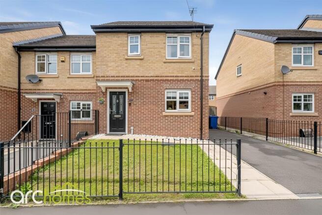 Gibfield Park Avenue, Atherton, M46 photo 3