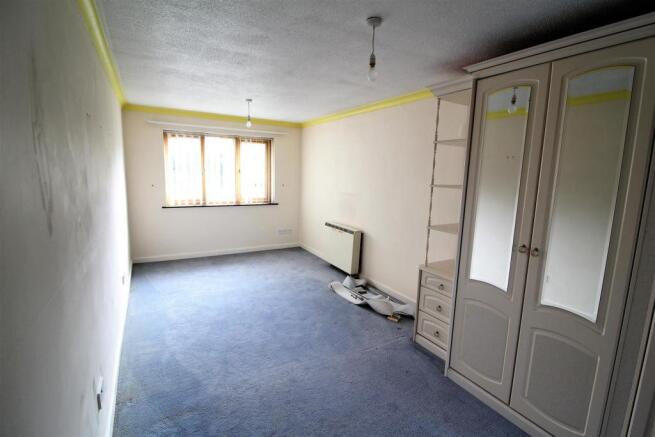 Master Bedroom.JPG