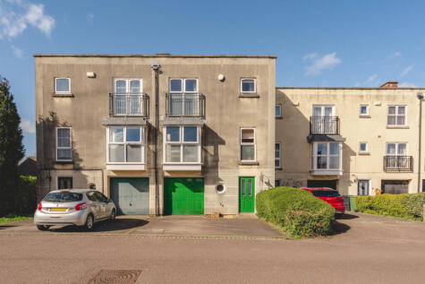 Strathearn Drive, Brentry