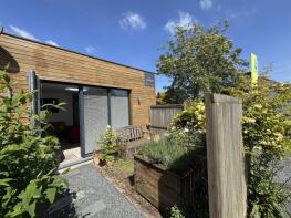 2, The Mews, Redannick Crescent, Truro TR1 2DQ