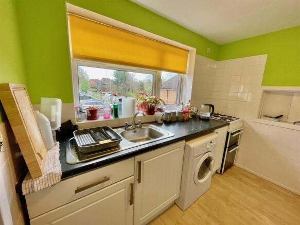 4 Knifton Kitchen.jpg