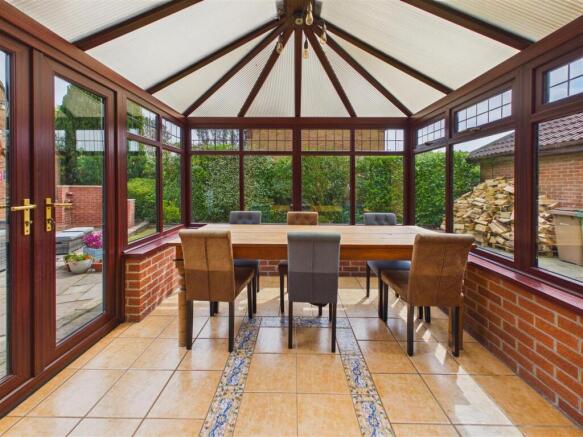3 bed Detached for sale Image 6