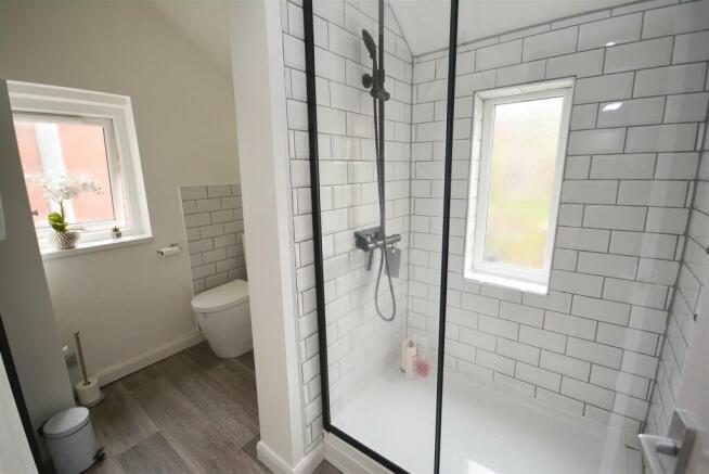 Shower Room 1.jpg