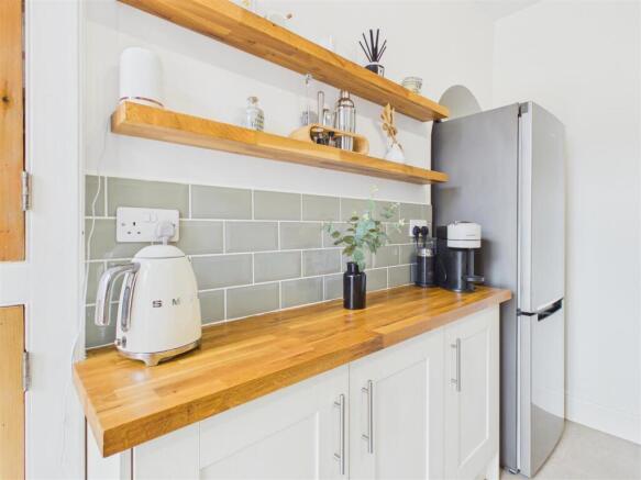 3 bed Terraced for sale Image 7