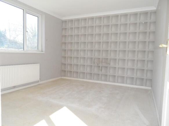 BEDROOM 2