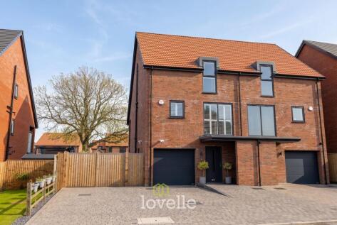 Claydon Way, Waltham, DN37