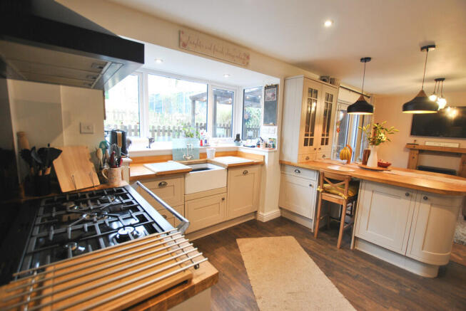 Kitchen_edited