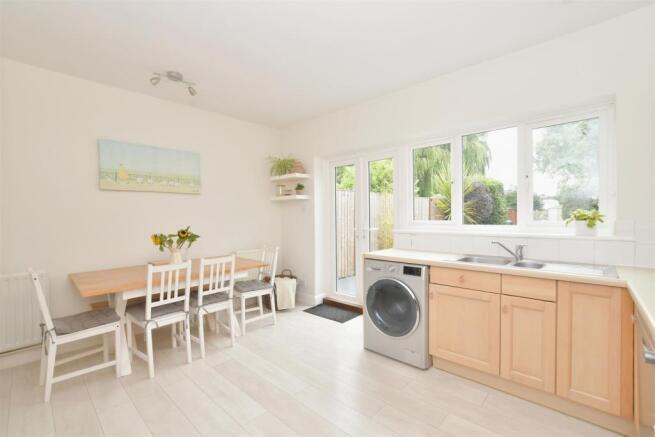 Kitchen/Breakfast Room