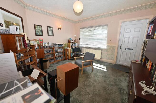 2 bed Bungalow for sale Image 4