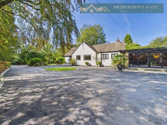 4 bed Detached for sale Image 12