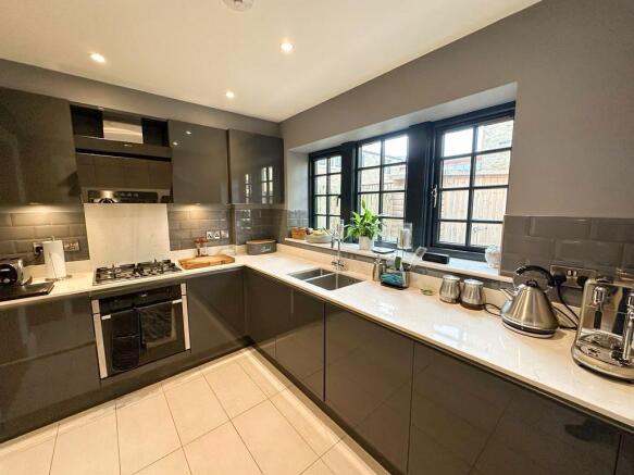 3 bed Terraced for sale Image 3