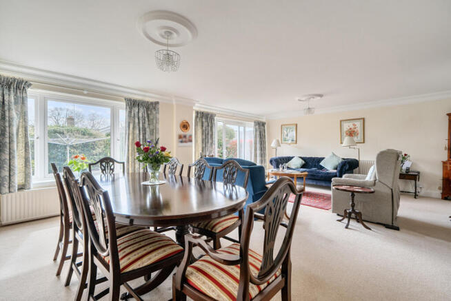 1435637-18-69ca72...