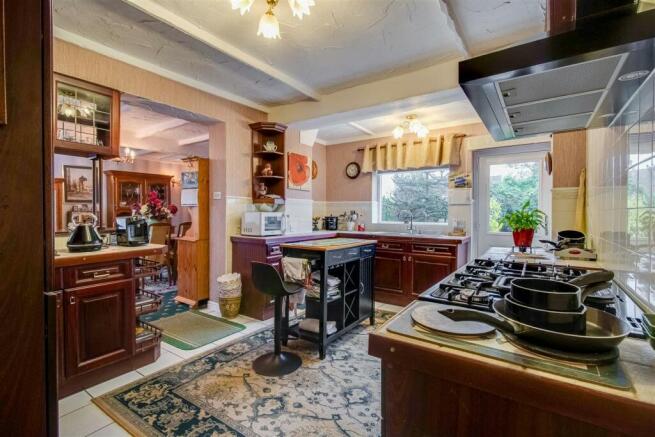 3 bed Detached for sale Image 6