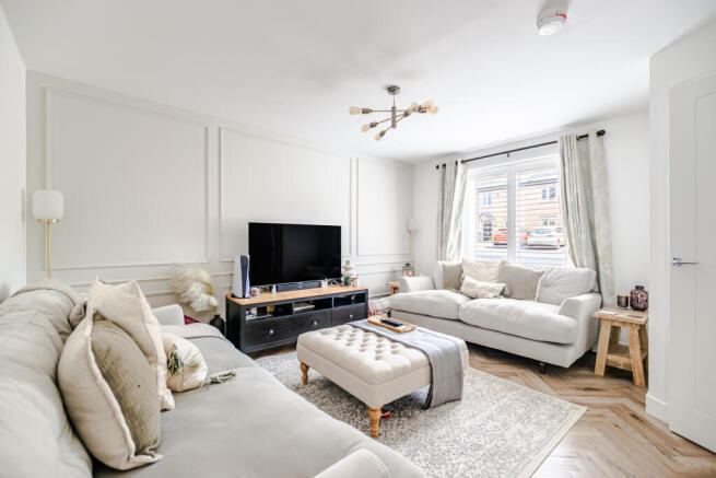 4 bed Semi-Detached for sale Image 5