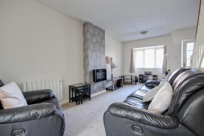 2 bed Terraced for sale Image 5