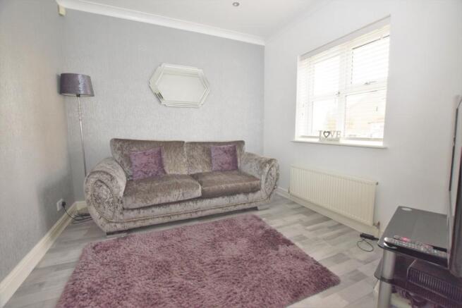 Sitting Room / Dinin