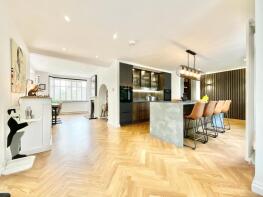 10, Fairview Villas, Newcastle Road, Baldwins Gate, Newcastle ST5 5DB