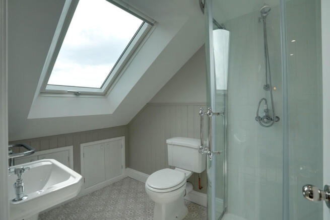 Ensuite to Master...