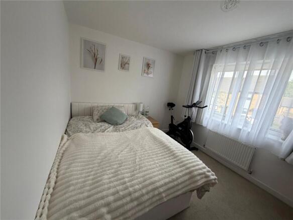 3 bed Semi-Detached for sale Image 8