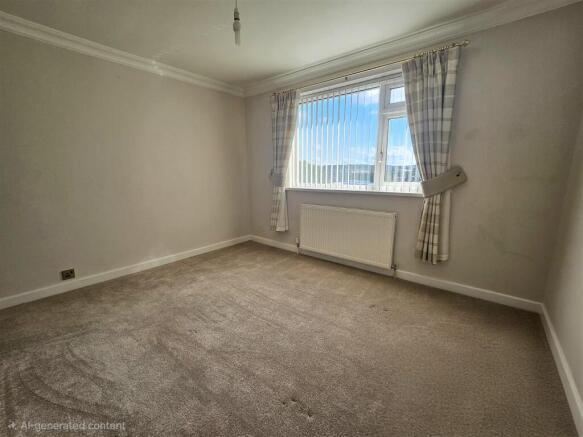 3 bed Detached to rent Image 8