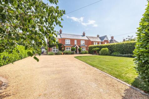 Idyllic Family Home in Stalham