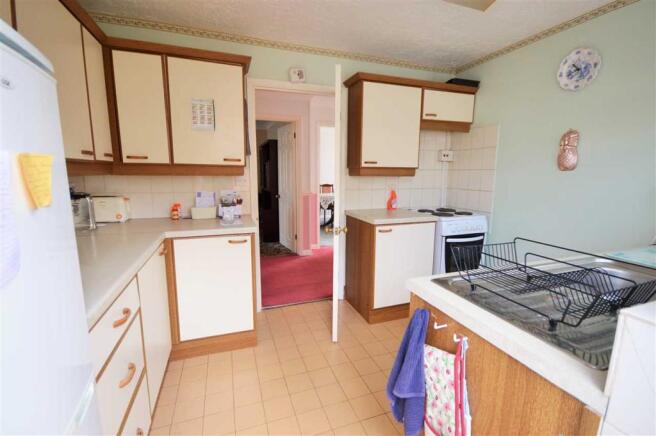 Kitchen: