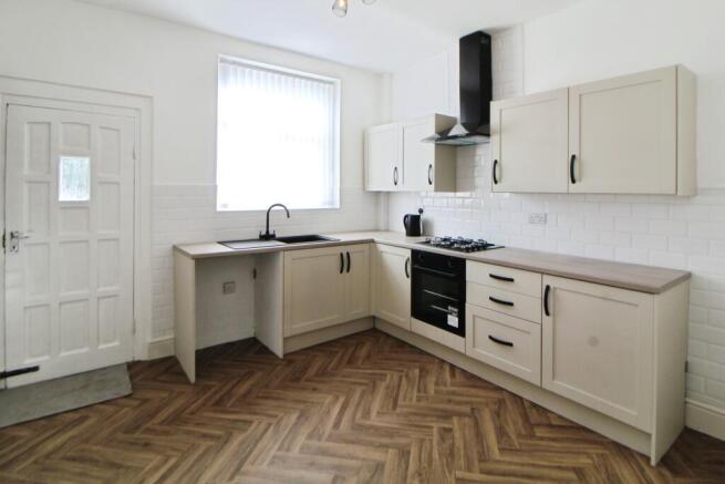 2 bed Terraced for sale Image 5
