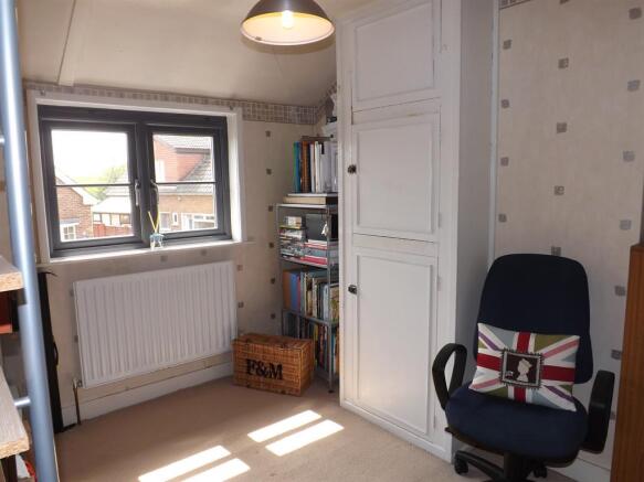 BEDROOM 2