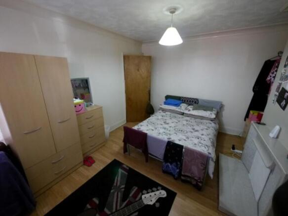 5 bed Terraced to rent Image 4