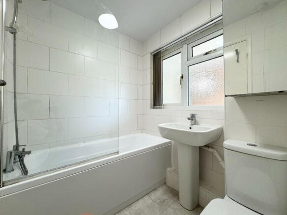 2 bed Apartment for sale Image 7