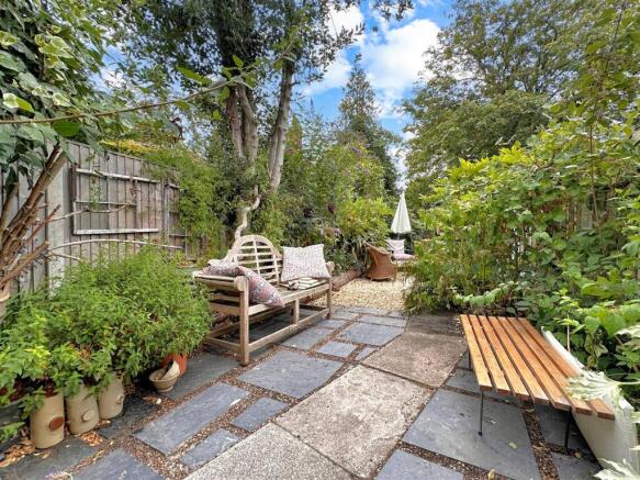 Lovely Mature Garden 196