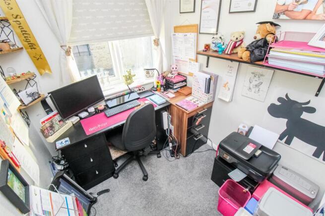 3 bed Terraced for sale Image 11
