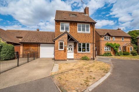 Dove Close, Andover, SP10